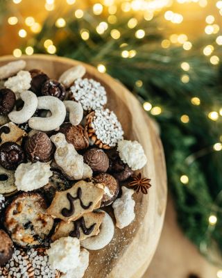 První vůně Vánoc je tady! ✨ Spouštíme objednávky na naše voňavé, poctivé a ručně dělané vánoční cukroví, přesně tak, jak...